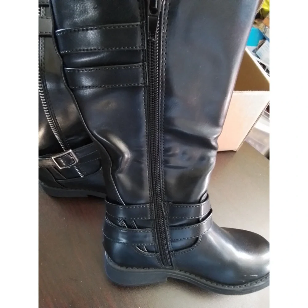 Dream Pairs Kids Black Moto Boots Buckle Detail Size 10‎ Mid Calf Side Zip
